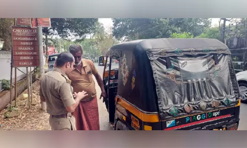 ഓട്ടോകളിൽ പരിശോധന: 45 വാഹനങ്ങൾക്കെതിരെ നടപടി