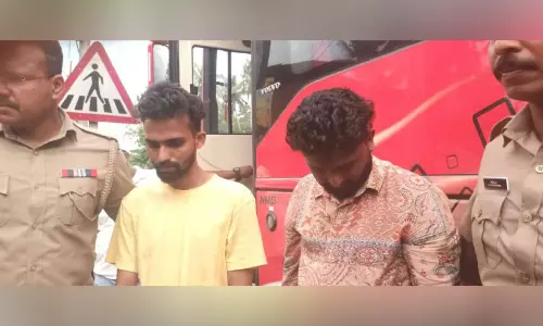 എം.ഡി.എം.എയുമായി രണ്ട് യുവാക്കൾ പിടിയിൽ എം.ഡി.എം.എയുമായി രണ്ട് യുവാക്കൾ പിടിയിൽ