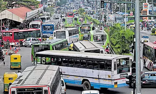 രാജ്‌നാഥ് സിങ് കൊച്ചിയിൽ: നഗരത്തിൽ ഗതാഗത ക്രമീകരണങ്ങൾ; റൂട്ട് മാറ്റങ്ങൾ അറിയാം
