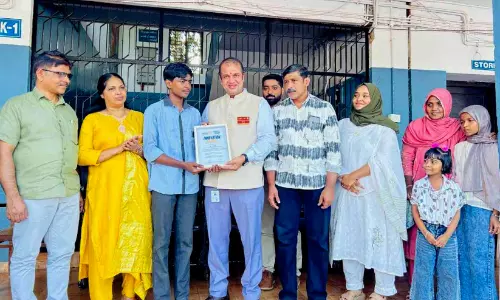 സ്വന്തമായി കാർ നിർമിച്ച് 10-ാം ക്ലാസുകാരൻ; അജ്‌ലാന് നാടിന്‍റെ ആദരം
