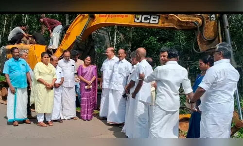 കു​രി​ശു​ങ്ക​ൽ പാ​ലം പു​ന​ർ​നി​ർ​മാ​ണ പ്ര​വൃ​ത്തി ആ​രം​ഭി​ച്ചു