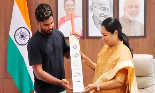 Indian cricketer Sanju Samson meeting Delhi Chief Minister Rekha Gupta