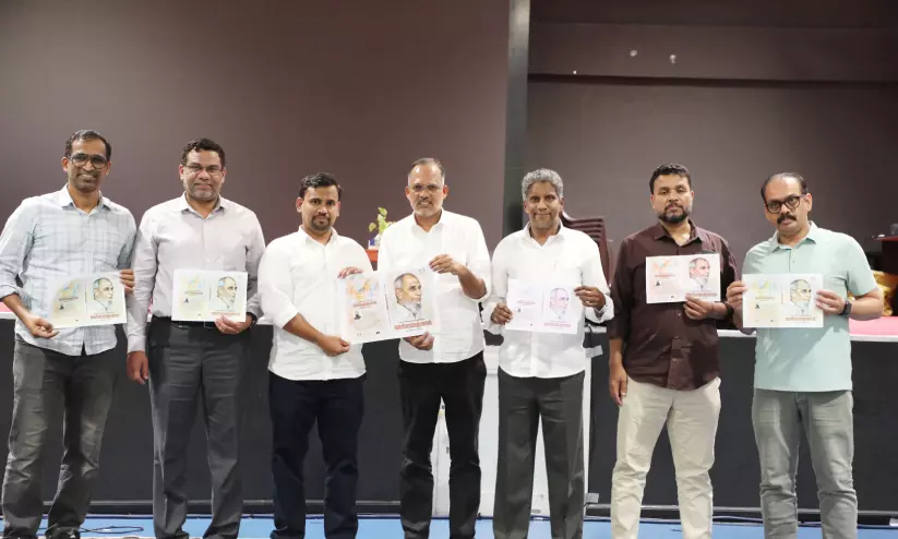അറിവടയാളങ്ങൾ പുസ്തകത്തിന്റെ കവർ പ്രകാശനം നടന്നു അറിവടയാളങ്ങൾ പുസ്തകത്തിന്റെ കവർ പ്രകാശനം നടന്നു