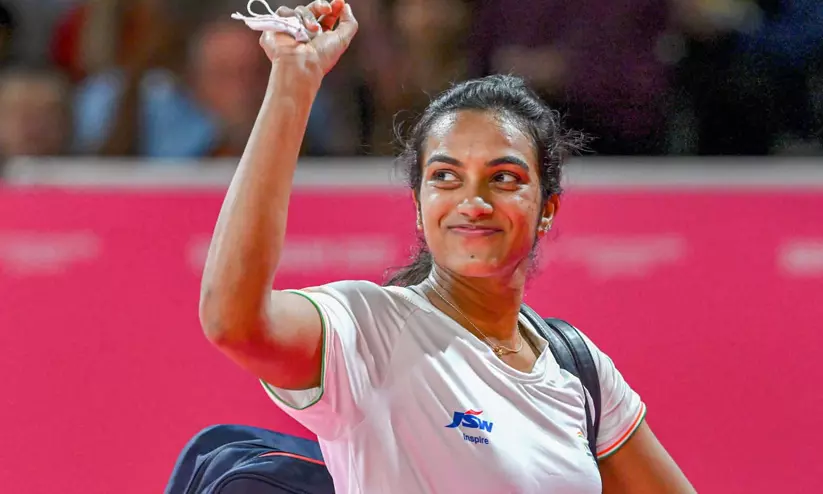 ഇനി കളി മാറും, തന്ത്രങ്ങളും... വിരാട് കോഹ്ലിയുടെ ഉപദേശവും പുതിയ സാങ്കേതികവിദ്യയും; നഗോയയിൽ സിന്ധുവിന്റെ ലക്ഷ്യം സ്വർണം മാത്രം! ഇനി കളി മാറും, തന്ത്രങ്ങളും... വിരാട് കോഹ്ലിയുടെ ഉപദേശവും പുതിയ സാങ്കേതികവിദ്യയും; നഗോയയിൽ സിന്ധുവിന്റെ ലക്ഷ്യം സ്വർണം മാത്രം!