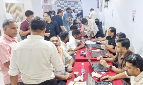 ആയിരങ്ങൾക്ക്‌ ആശ്വാസമായി റിയാദ് കെ.എം.സി.സി നോർക്ക ഹെൽപ് ഡെസ്ക്