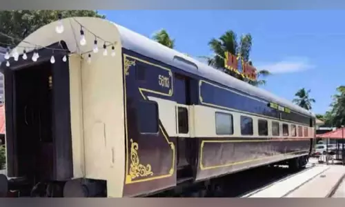 ട്രെയിനിൽ കയറി ഭക്ഷണം കഴിക്കാം; കേരളത്തിലെ ആദ്യ കോച്ച് റസ്റ്റാറന്‍റ് പയ്യന്നൂരിൽ