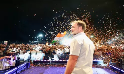 രാഹുൽ ഗാന്ധിയുടെ ഛാത്രോം കി ഗൂഞ്ചിൽ പങ്കെടുക്കുന്നവർ സത്യവാങ് മൂലം നൽകണം; രാജീവ് ഗാന്ധി വധം ചൂണ്ടിക്കാട്ടി വിദ്യാർഥികളെ വിരട്ടി പൊലീസ് രാഹുൽ ഗാന്ധിയുടെ ഛാത്രോം കി ഗൂഞ്ചിൽ പങ്കെടുക്കുന്നവർ സത്യവാങ് മൂലം നൽകണം; രാജീവ് ഗാന്ധി വധം ചൂണ്ടിക്കാട്ടി വിദ്യാർഥികളെ വിരട്ടി പൊലീസ്