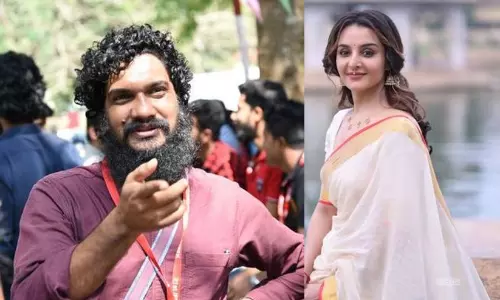 സംവിധായകൻ സനൽ കുമാർ ശശിധരനെതിരെ മാനനഷ്ടക്കേസുമായി നടി മഞ്ജു വാര്യർ സംവിധായകൻ സനൽ കുമാർ ശശിധരനെതിരെ മാനനഷ്ടക്കേസുമായി നടി മഞ്ജു വാര്യർ