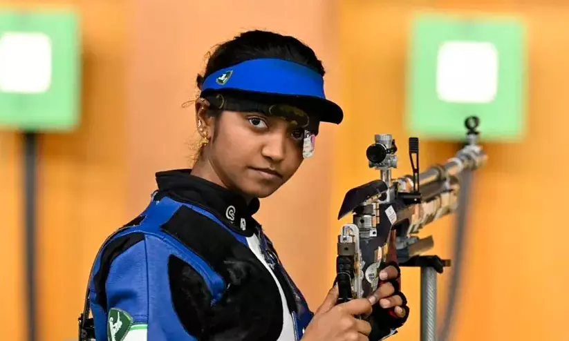 വീണ്ടും മെഡൽ വെടിവച്ചിട്ട് ഇളവേനിൽ വാളറിവൻ; ഏഷ്യൻ ഗെയിംസിൽ ഇന്ത്യയ്ക്ക് രണ്ടാം വെള്ളി വീണ്ടും മെഡൽ വെടിവച്ചിട്ട് ഇളവേനിൽ വാളറിവൻ; ഏഷ്യൻ ഗെയിംസിൽ ഇന്ത്യയ്ക്ക് രണ്ടാം വെള്ളി