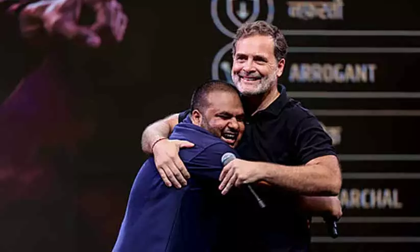 Pulkit Mani performing stand-up comedy and political satire, mimicking PM Modi alongside Rahul Gandhi Pulkit Mani performing stand-up comedy and political satire, mimicking PM Modi alongside Rahul Gandhi