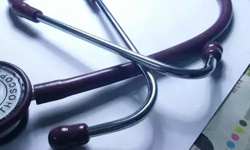 എം.ബി.ബി.എസ് കിട്ടിയെന്ന് പറഞ്ഞ് ഹോസ്റ്റലിൽ കയറിയ ശേഷം മുങ്ങിയ പെൺകുട്ടിയെ കണ്ടെത്തി എം.ബി.ബി.എസ് കിട്ടിയെന്ന് പറഞ്ഞ് ഹോസ്റ്റലിൽ കയറിയ ശേഷം മുങ്ങിയ പെൺകുട്ടിയെ കണ്ടെത്തി