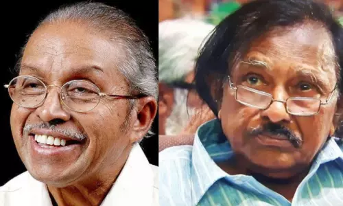 പാട്ടിൽ തുറക്കുന്ന ജാലകങ്ങൾ