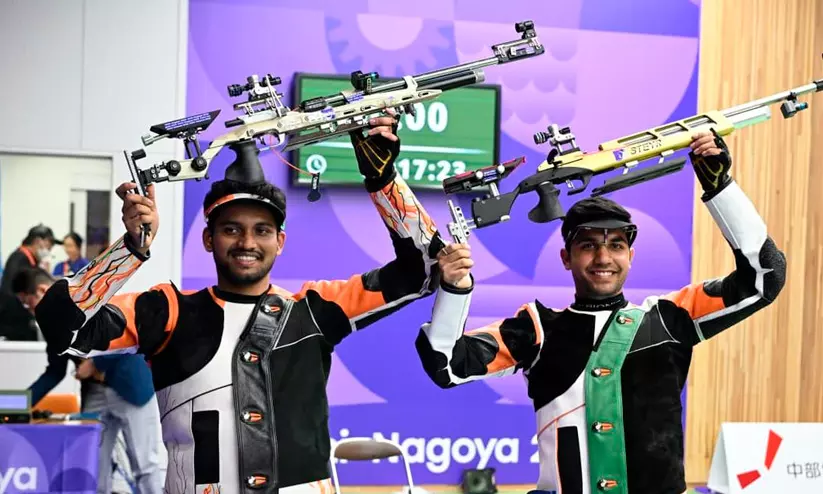 ഏഷ്യൻ ഗെയിംസ്: ഷൂട്ടിങ്ങിൽ ഇന്ത്യക്ക് അഞ്ചാം മെഡൽ; ഹിമാംശുവിന് വെള്ളിയും രുദ്രാങ്ക്ശിന് വെങ്കലവും ഏഷ്യൻ ഗെയിംസ്: ഷൂട്ടിങ്ങിൽ ഇന്ത്യക്ക് അഞ്ചാം മെഡൽ; ഹിമാംശുവിന് വെള്ളിയും രുദ്രാങ്ക്ശിന് വെങ്കലവും