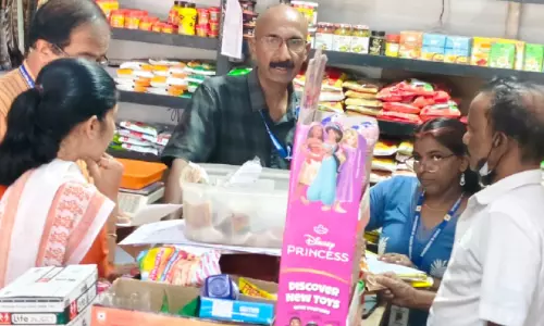 മിന്നല്‍ പരിശോധന; പുകയില ഉല്‍പന്നങ്ങള്‍ വിറ്റ സ്ഥാപനങ്ങള്‍ക്കെതിരെ കേസും പിഴയും