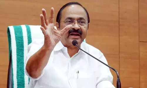 ലേബർ കോഡ് കേരളത്തിൽ നടപ്പാക്കുമെന്ന് മുഖ്യമന്ത്രി; ‘തൊഴിലാളികളെ ബാധിക്കാത്ത തരത്തിൽ നടപ്പാക്കും’ ലേബർ കോഡ് കേരളത്തിൽ നടപ്പാക്കുമെന്ന് മുഖ്യമന്ത്രി; ‘തൊഴിലാളികളെ ബാധിക്കാത്ത തരത്തിൽ നടപ്പാക്കും’