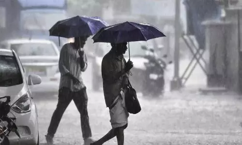 IMD issues rain alert and thunderstorms across Kerala due to depression in the Bay of Bengal and cyclonic circulation