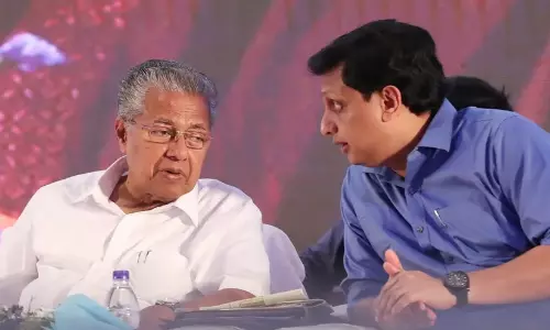 മാസപ്പടിക്കേസിൽ നിയമോപദേശം; കൈക്കൂലിക്ക് കേസെടുക്കാം മാസപ്പടിക്കേസിൽ നിയമോപദേശം; കൈക്കൂലിക്ക് കേസെടുക്കാം