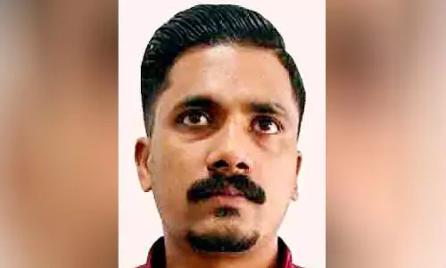 ഡോക്ടറെ ഭീഷണിപ്പെടുത്തി 1.19 കോടി തട്ടിയ പ്രതി അറസ്റ്റിൽ ഡോക്ടറെ ഭീഷണിപ്പെടുത്തി 1.19 കോടി തട്ടിയ പ്രതി അറസ്റ്റിൽ