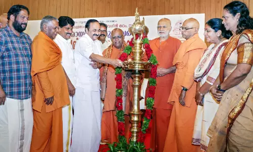 മതേതര കേരളത്തിന് വിത്തുപാകിയത് ഗുരുദേവൻ;  മുഖ്യമന്ത്രി