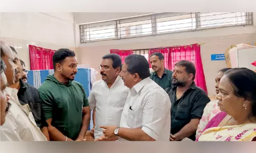 മണ്ണിടിച്ചിൽ ദുരന്തം ജോസഫിന് വിട നൽകി നാട്; സംഗീതയുടെ മൃതദേഹം ബന്ധുക്കള് ഏറ്റുവാങ്ങി മണ്ണിടിച്ചിൽ ദുരന്തം ജോസഫിന് വിട നൽകി നാട്; സംഗീതയുടെ മൃതദേഹം ബന്ധുക്കള് ഏറ്റുവാങ്ങി