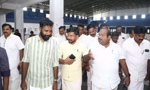 സ്റ്റേഡിയങ്ങളുടെ നിർമാണം സമയബന്ധിതമായി പൂർത്തിയാക്കും: മന്ത്രി ഒ.ജെ. ജനീഷ് സ്റ്റേഡിയങ്ങളുടെ നിർമാണം സമയബന്ധിതമായി പൂർത്തിയാക്കും: മന്ത്രി ഒ.ജെ. ജനീഷ്