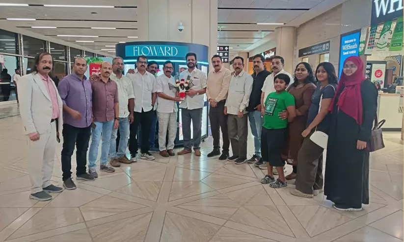 വി.കെ. ശ്രീകണ്ഠൻ എംപിക്ക് റിയാദിൽ സ്വീകരണം വി.കെ. ശ്രീകണ്ഠൻ എംപിക്ക് റിയാദിൽ സ്വീകരണം