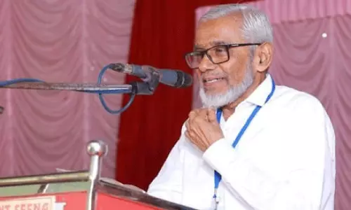 മമ്മുണ്ണി മൗലവി: ആർദ്രതയുടെ ആൾരൂപം മമ്മുണ്ണി മൗലവി: ആർദ്രതയുടെ ആൾരൂപം