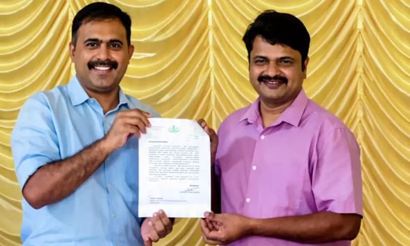 കെഎസ്ആർടിസി ബസുകളിൽ സീറ്റ് ബെൽറ്റ് നിർബന്ധമാക്കണം; എംഡിക്ക് കത്ത് നൽകി അബിൻ വർക്കി എം.എൽ.എ കെഎസ്ആർടിസി ബസുകളിൽ സീറ്റ് ബെൽറ്റ് നിർബന്ധമാക്കണം; എംഡിക്ക് കത്ത് നൽകി അബിൻ വർക്കി എം.എൽ.എ