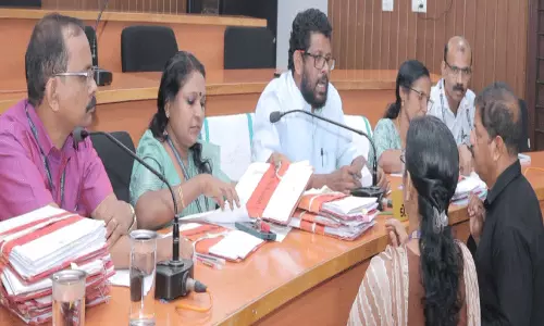 33 പരാതികള്ക്ക് പരിഹാരം 33 പരാതികള്ക്ക് പരിഹാരം