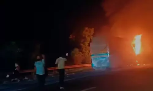 നോയിഡയിൽ ബസിന് തീപിടിച്ച് ഒമ്പത് പേർക്ക് ദാരുണാന്ത‍്യം; നിരവധി പേർക്ക് പരിക്ക്