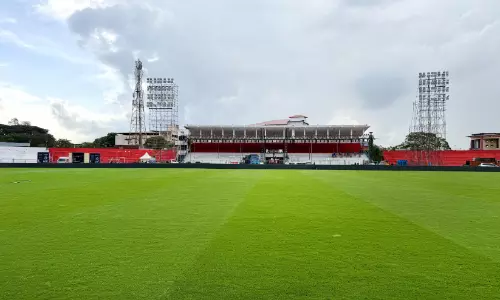 സൂപ്പര് ലീഗിന് ഒരുങ്ങി കണ്ണൂർ; ഉദ്ഘാടന മത്സരം നാളെ രാത്രി എട്ടിന് സൂപ്പര് ലീഗിന് ഒരുങ്ങി കണ്ണൂർ; ഉദ്ഘാടന മത്സരം നാളെ രാത്രി എട്ടിന്