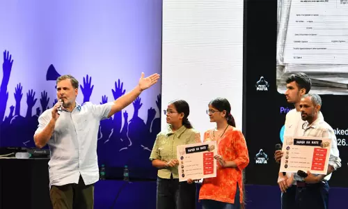 Congress leader Rahul Gandhi interacting with young job aspirants during a student dialogue event. Congress leader Rahul Gandhi interacting with young job aspirants during a student dialogue event.
