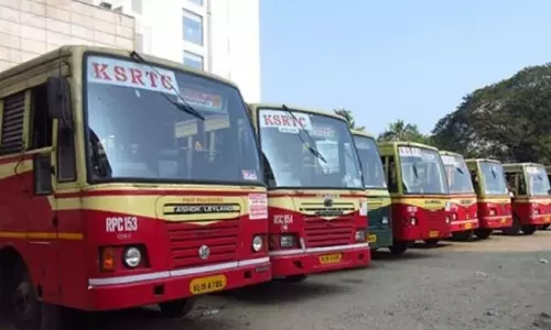 15 വർഷം കഴിഞ്ഞ ബസുകൾ പരിവാഹൻ പോർട്ടലിലില്ല; പുക പരിശോധന പ്രതിസന്ധിയിൽ കെ.എസ്.ആർ.ടി.സി 15 വർഷം കഴിഞ്ഞ ബസുകൾ പരിവാഹൻ പോർട്ടലിലില്ല; പുക പരിശോധന പ്രതിസന്ധിയിൽ കെ.എസ്.ആർ.ടി.സി
