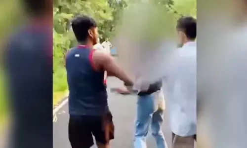 ബിഹാറിൽ വീണ്ടും പ്രായപൂർത്തിയാകാത്ത പെൺകുട്ടിക്ക് ആൾക്കൂട്ട ആക്രമണം; നാല് പേർ അറസ്റ്റിൽ ബിഹാറിൽ വീണ്ടും പ്രായപൂർത്തിയാകാത്ത പെൺകുട്ടിക്ക് ആൾക്കൂട്ട ആക്രമണം; നാല് പേർ അറസ്റ്റിൽ