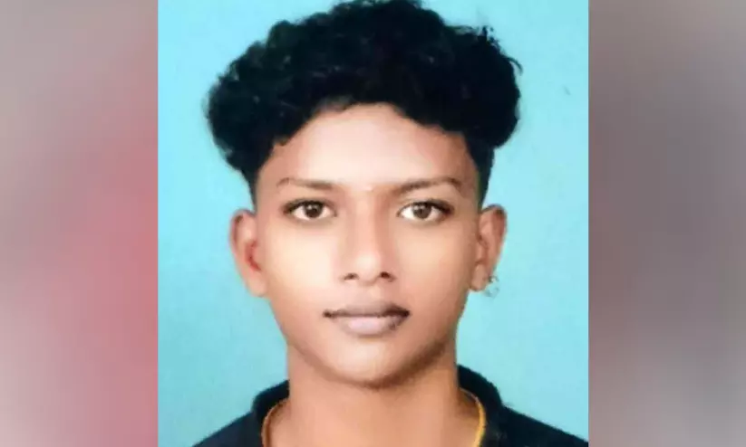 വെഞ്ഞാറമൂട് സ്വദേശി മലേഷ്യയില് മരിച്ചു; ദുരൂഹതയെന്ന് മാതാവിന്റെ പരാതി വെഞ്ഞാറമൂട് സ്വദേശി മലേഷ്യയില് മരിച്ചു; ദുരൂഹതയെന്ന് മാതാവിന്റെ പരാതി
