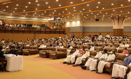 ലോക കേരള സഭ നിർത്തലാക്കാനുള്ള സർക്കാർ തീരുമാനം; അനുകൂലിച്ചും പ്രതികൂലിച്ചും ബഹ്റൈൻ  പ്രവാസികൾ