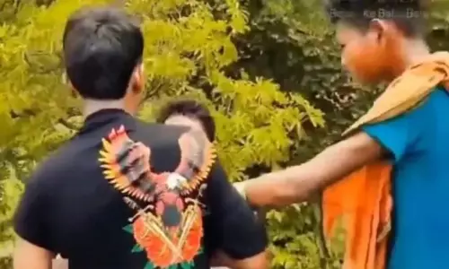 ബിഹാറിൽ വീണ്ടും സ്ത്രീക്ക് നേരെ അതിക്രമം; വഴിയിൽ തടഞ്ഞ് യുവതിയെ അപമാനിച്ചു, ഒരാഴ്ചക്കിടെ മൂന്നാമത്തെ സംഭവം