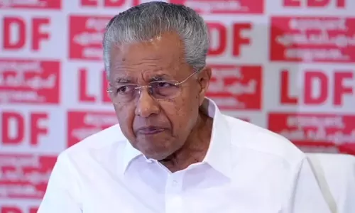 വോട്ടർപട്ടിക അട്ടിമറിയിൽ മുഖ്യ തെരഞ്ഞെടുപ്പ് കമീഷണറുടെ ഇടപെടലുകൾ ഞെട്ടിക്കുന്നത്; സ്ഥാനത്ത് നിന്ന് നീക്കണമെന്നും പിണറായി വിജയൻ