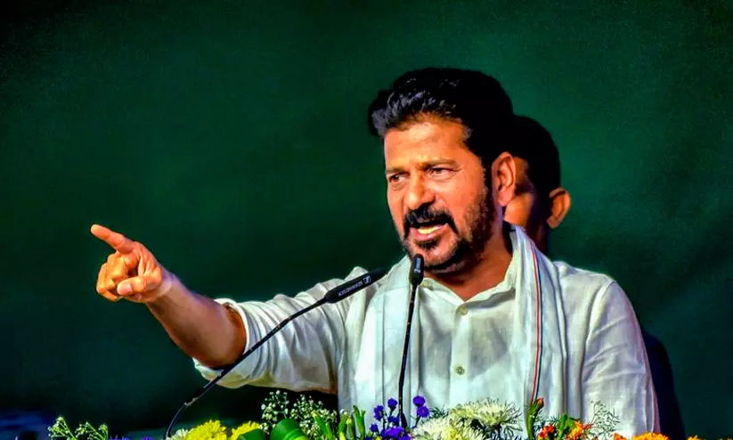 സംഘ്പരിവാർ രാജ്യത്തിനും ജനാധിപത്യത്തിനും ഭീഷണി; രാഹുൽ ഗാന്ധിയെ പ്രധാനമന്ത്രിയാക്കണം: രേവന്ത് റെഡ്ഡി സംഘ്പരിവാർ രാജ്യത്തിനും ജനാധിപത്യത്തിനും ഭീഷണി; രാഹുൽ ഗാന്ധിയെ പ്രധാനമന്ത്രിയാക്കണം: രേവന്ത് റെഡ്ഡി