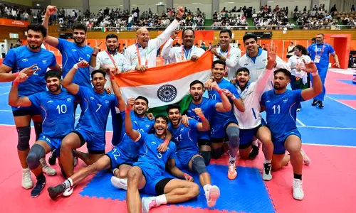 ഇറാനെ വീഴ്ത്തി ഇന്ത്യക്ക് നാലാം സ്വർണം; ഏഷ്യൻ ഗെയിംസ് കബഡിയിൽ ആധിപത്യം തുടർന്ന് പുരുഷ ടീം