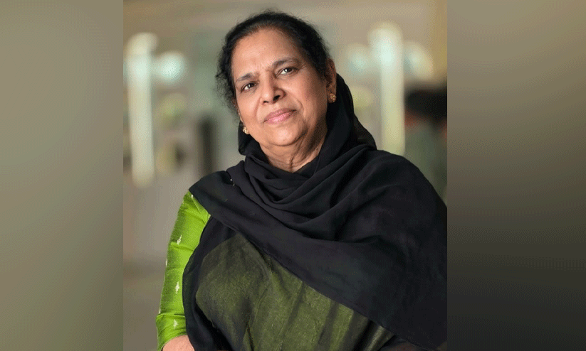 റംലാബീഗത്തിെൻറ ഓർമകൾക്ക് മൂന്നാണ്ട്: ഗുരുവിെൻറ മനോഹര സ്മരണകളുമായി പ്രിയശിഷ്യ ‘ബീഗം ഖദീജ’ സൗദിയിൽ റംലാബീഗത്തിെൻറ ഓർമകൾക്ക് മൂന്നാണ്ട്: ഗുരുവിെൻറ മനോഹര സ്മരണകളുമായി പ്രിയശിഷ്യ ‘ബീഗം ഖദീജ’ സൗദിയിൽ