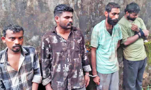 കാറിൽ കടത്തിയ മയക്കുമരുന്നുമായി പിടിയിൽ