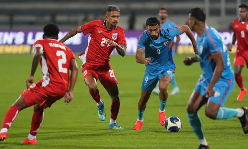 ഇന്ത്യക്കെതിരെയുള്ള സമനിലയ്ക്ക് കാരണം ബംഗളൂരുവിലെ ഗതാഗത കുരുക്ക്; വിമർശനവുമായി പനാമ പരിശീലകൻ ഇന്ത്യക്കെതിരെയുള്ള സമനിലയ്ക്ക് കാരണം ബംഗളൂരുവിലെ ഗതാഗത കുരുക്ക്; വിമർശനവുമായി പനാമ പരിശീലകൻ