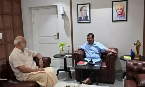 മാസപ്പടിയിൽ പിണറായിയെ പ്രതിരോധിക്കാൻ സിപിഎം; കെജ്‌രിവാളുമായി കൂടിക്കാഴ്ച നടത്തി എംഎ ബേബി