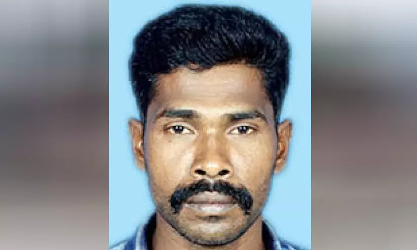 മലമ്പുഴയിൽ രണ്ടാനച്ഛനെ കുത്തിക്കൊന്ന യുവാവിനായി തിരച്ചിൽ ഊർജിതം മലമ്പുഴയിൽ രണ്ടാനച്ഛനെ കുത്തിക്കൊന്ന യുവാവിനായി തിരച്ചിൽ ഊർജിതം