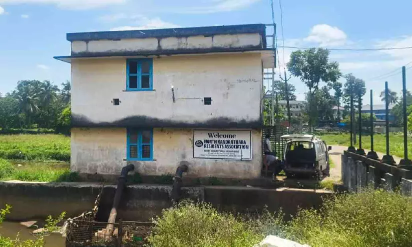 കണ്ടന്തറ ലിഫ്റ്റ് ഇറിഗേഷന്; അടിയന്തരമായി പ്രവര്ത്തനക്ഷമമാക്കണമെന്ന് ജനപ്രതിനിധികൾ കണ്ടന്തറ ലിഫ്റ്റ് ഇറിഗേഷന്; അടിയന്തരമായി പ്രവര്ത്തനക്ഷമമാക്കണമെന്ന് ജനപ്രതിനിധികൾ