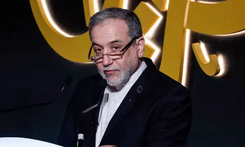‘അമേരിക്കയുമായി സർവ്വനാശകരമായ യുദ്ധത്തിനും സമാധാന ചർച്ചകൾക്കും തയാർ’; ട്രംപിന് മുന്നറിയിപ്പുമായി ഇറാൻ