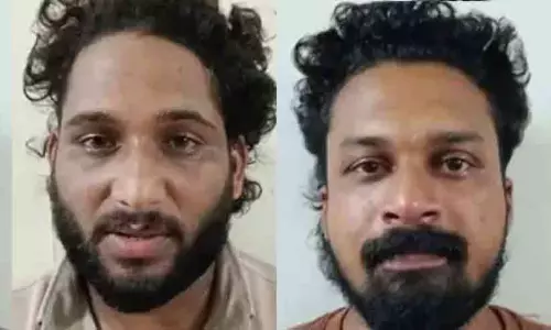 ഉപരാഷ്ട്രപതിയുടെ വാഹനവ്യൂഹത്തിലേക്ക് ബൈക്ക്; രണ്ടുപേർ അറസ്റ്റിൽ ഉപരാഷ്ട്രപതിയുടെ വാഹനവ്യൂഹത്തിലേക്ക് ബൈക്ക്; രണ്ടുപേർ അറസ്റ്റിൽ