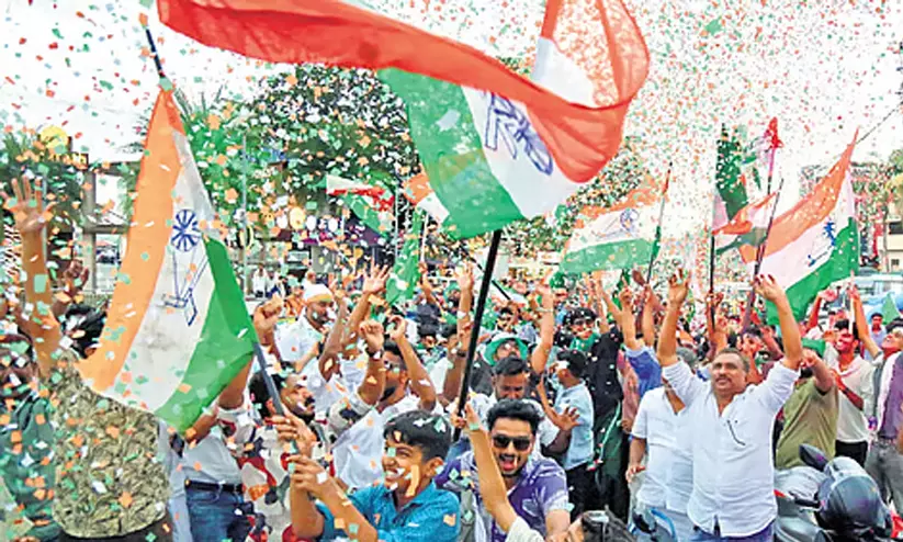ഇടതുകോട്ട തകർന്നു; ചേലക്കരയിലെ കുറുമലയിൽ യു.ഡി.എഫിന് അട്ടിമറി ജയം ഇടതുകോട്ട തകർന്നു; ചേലക്കരയിലെ കുറുമലയിൽ യു.ഡി.എഫിന് അട്ടിമറി ജയം