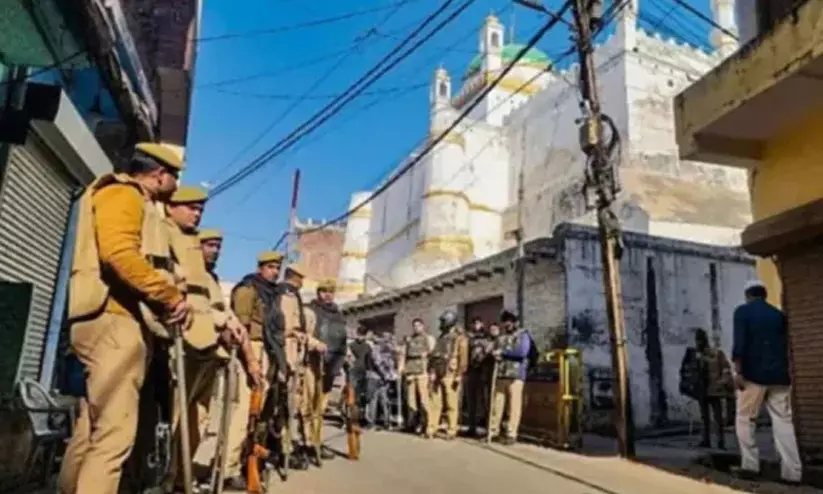 സംഭൽ സംഘർഷം: മുല്ല അഫ്രോസിനെതിരായ എൻ.എസ്.എ റദ്ദാക്കി സുപ്രീംകോടതി സംഭൽ സംഘർഷം: മുല്ല അഫ്രോസിനെതിരായ എൻ.എസ്.എ റദ്ദാക്കി സുപ്രീംകോടതി